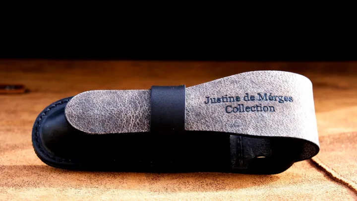 Justine de Mérges CORGES, Gürtelscheiden, grau und schwarz